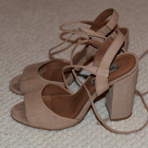 Steve Madden Nude Ankle-Tie Heels | Size 8
